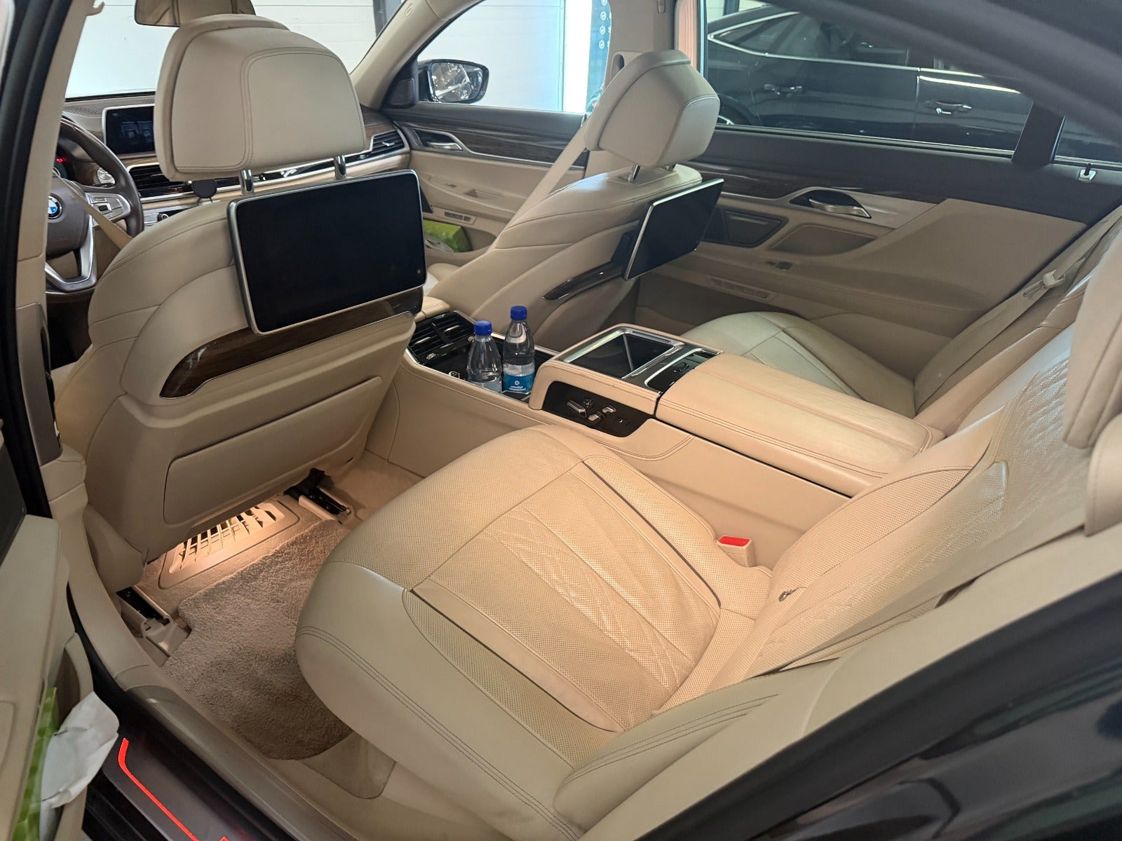 undefined BMW 750Li fra 2016