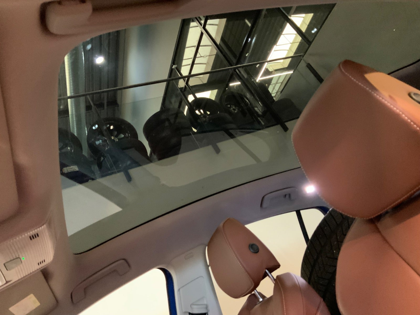 Blå Skoda Enyaq fra 2022