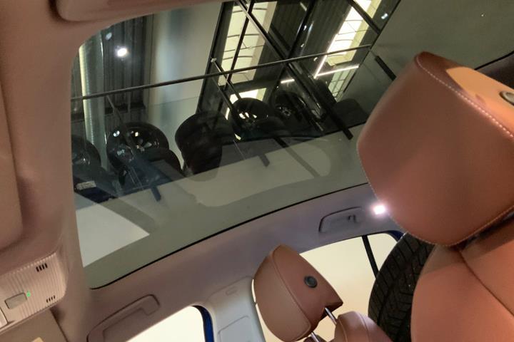 Blå Skoda Enyaq fra 2022