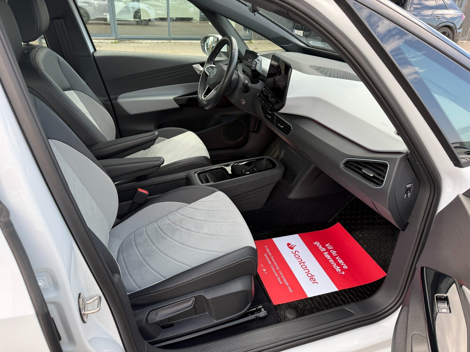 Hvid VW ID.3 fra 2023