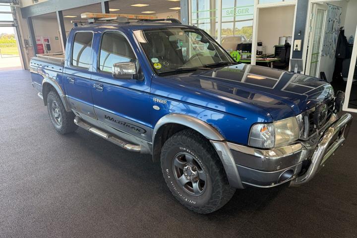 Blå Ford Ranger fra 2005