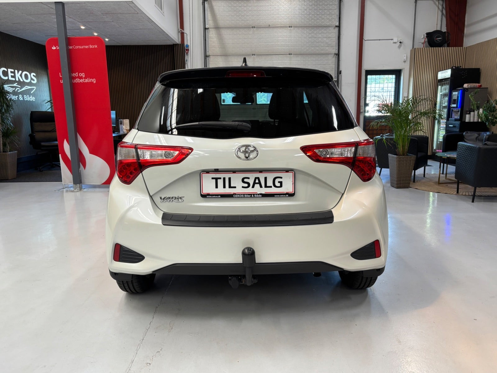 Hvid Toyota Yaris fra 2019
