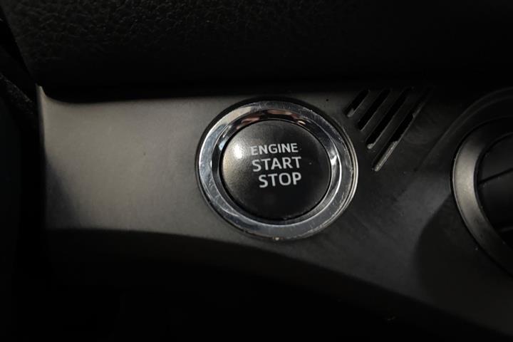 Hvid Toyota Yaris fra 2019