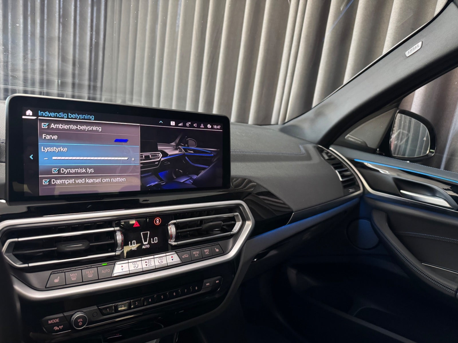 Sort BMW iX3 fra 2023