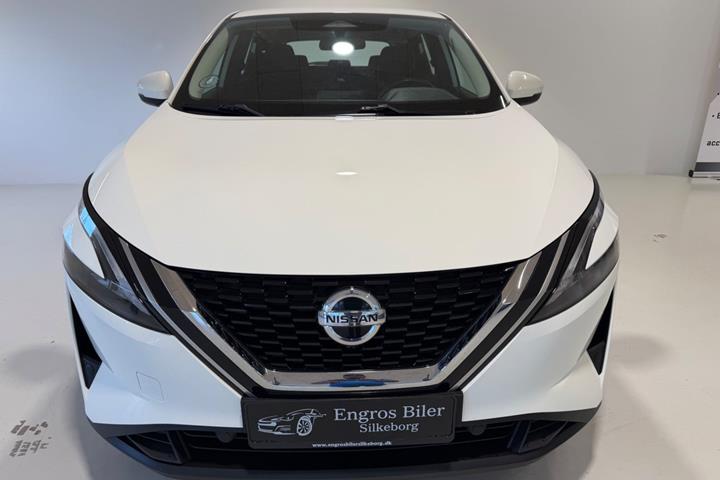 Hvid Nissan Qashqai fra 2021