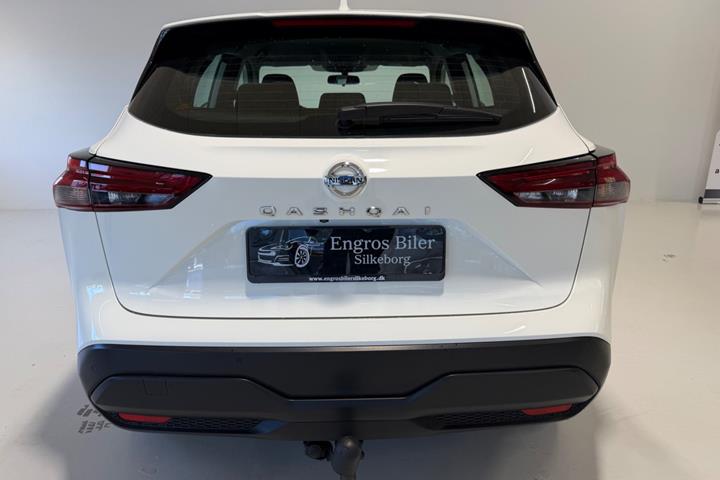 Hvid Nissan Qashqai fra 2021