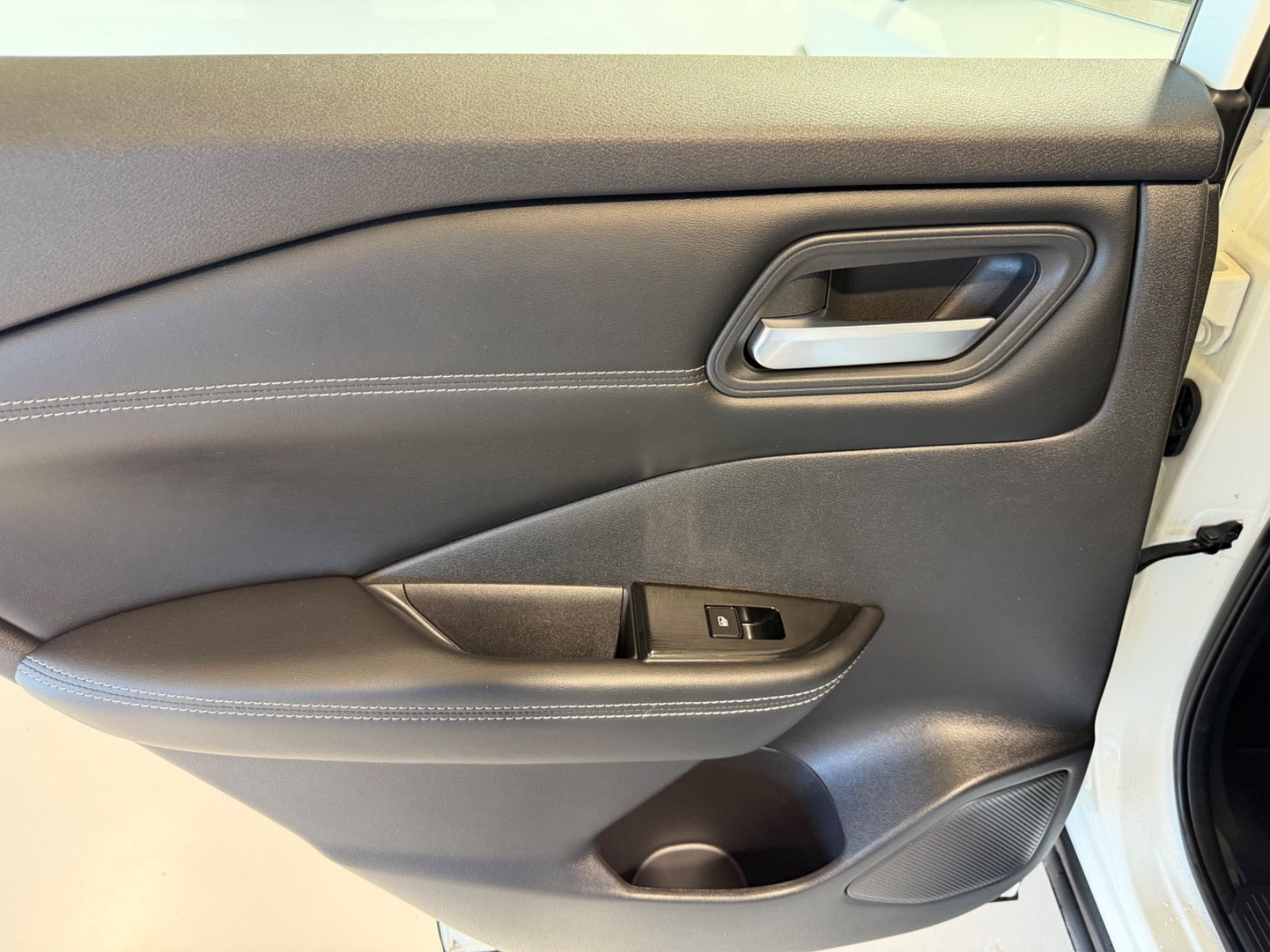 Hvid Nissan Qashqai fra 2021