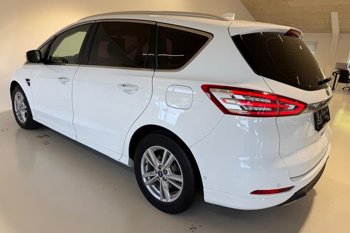 Hvid Ford S-MAX fra 2021
