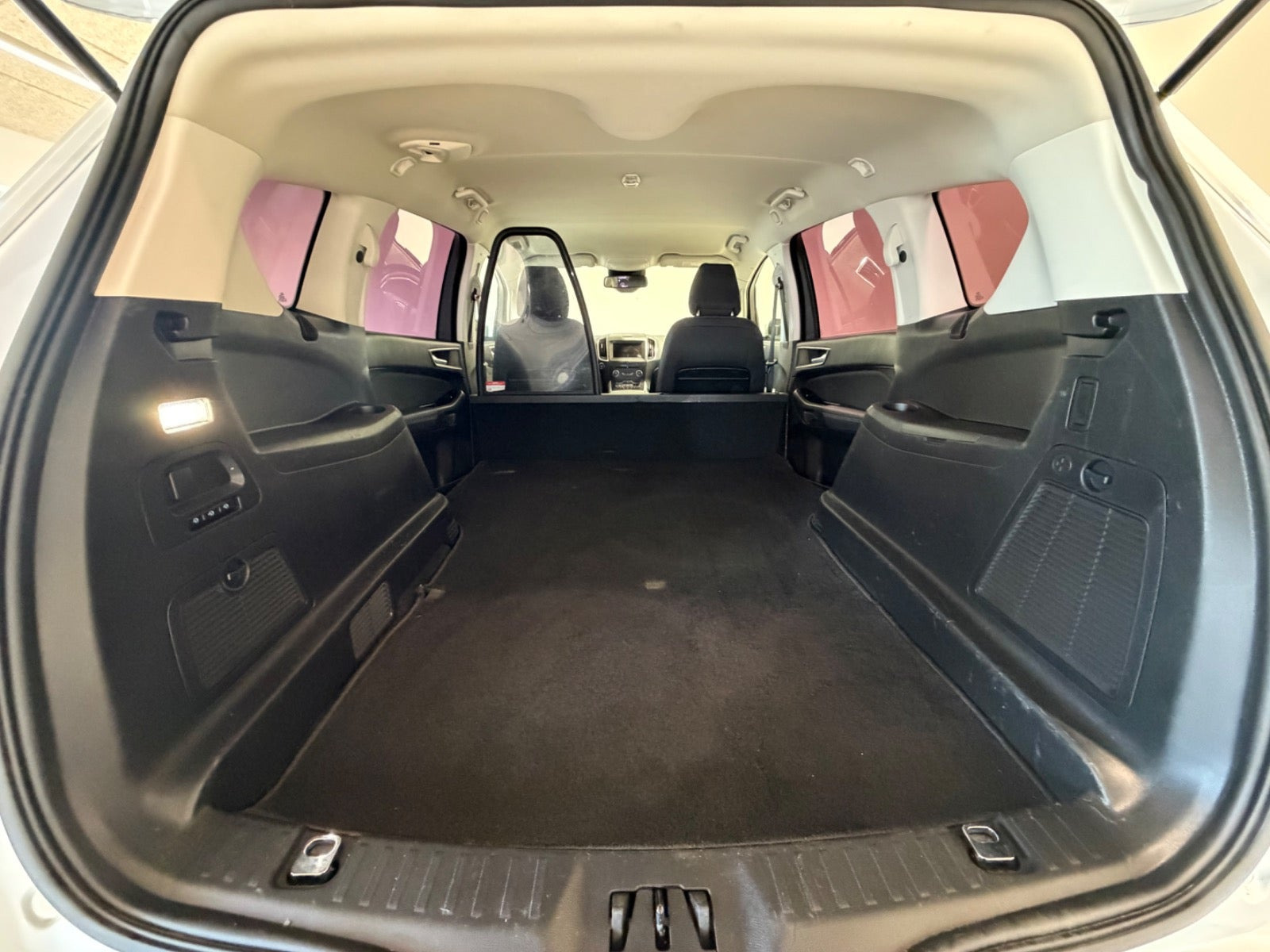 Hvid Ford S-MAX fra 2021