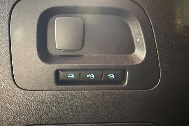 Hvid Ford S-MAX fra 2021