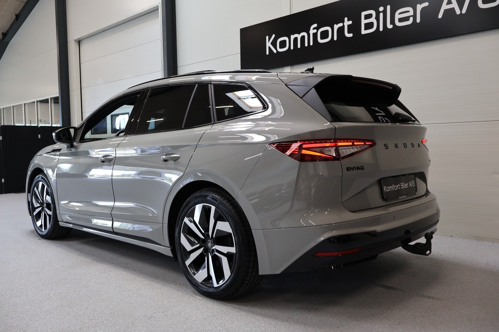 Grå Skoda Enyaq fra 2026
