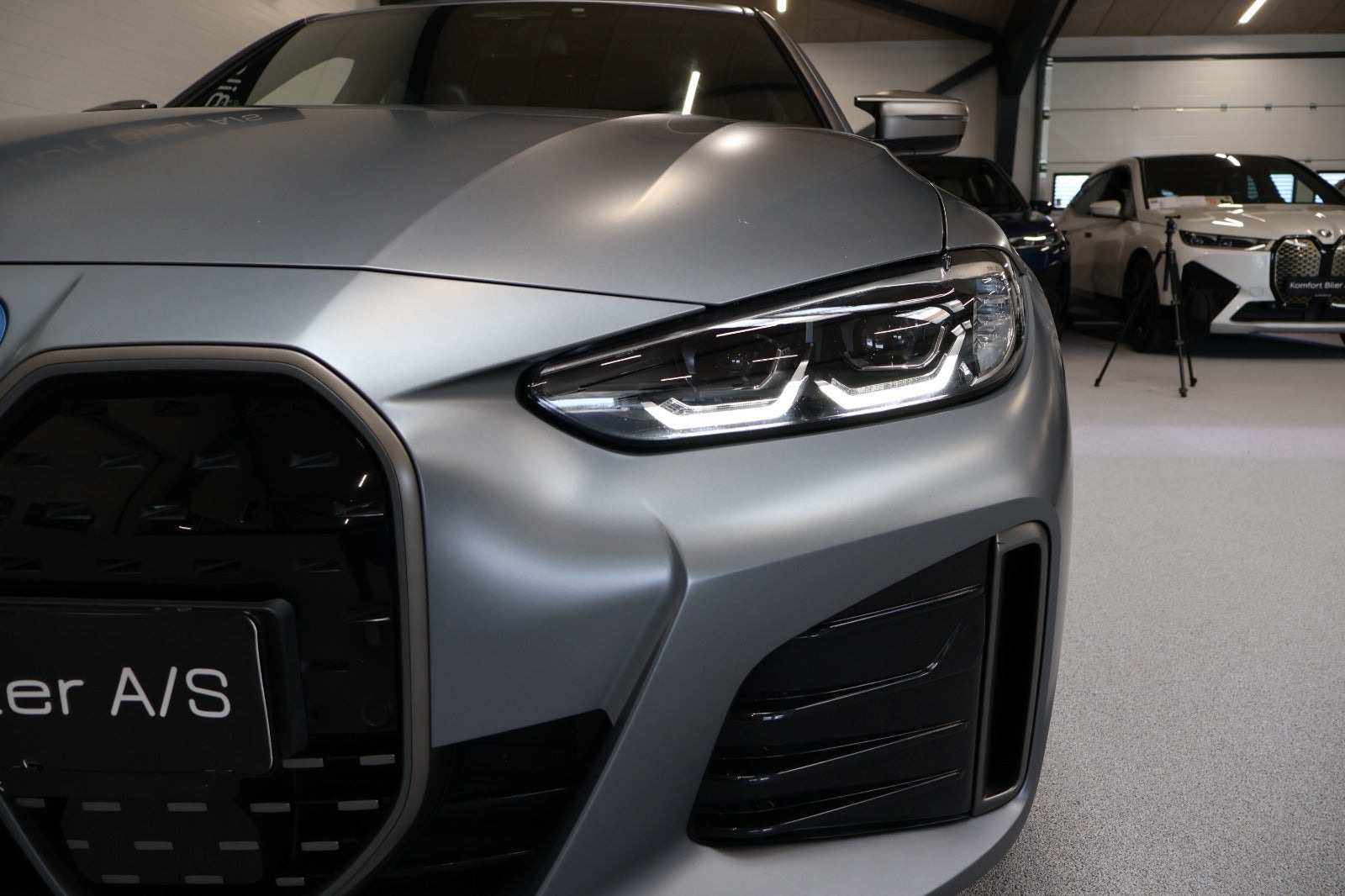 Grå BMW i4 fra 2022