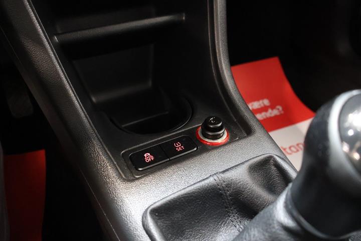 Hvid VW UP! fra 2018