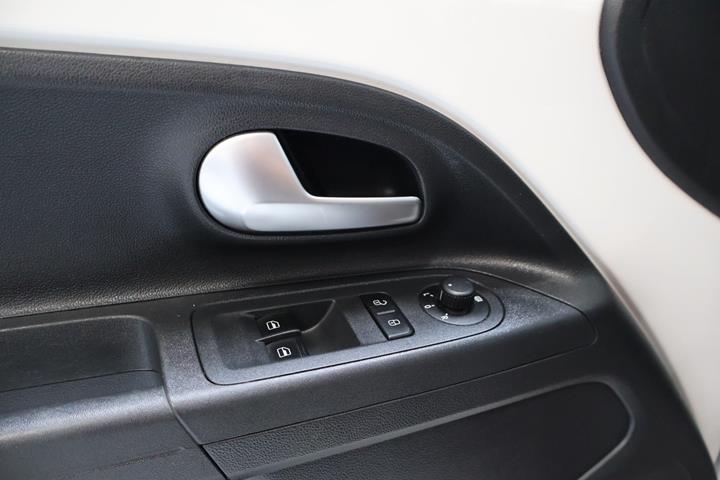 Hvid VW UP! fra 2018