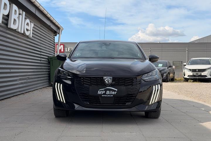 Sort Peugeot e-208 fra 2024