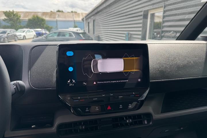Hvid VW ID.Buzz fra 2024
