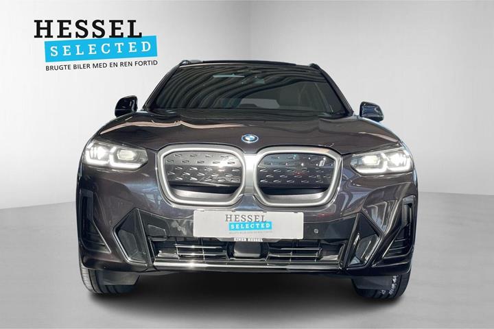 Sort BMW iX3 fra 2023