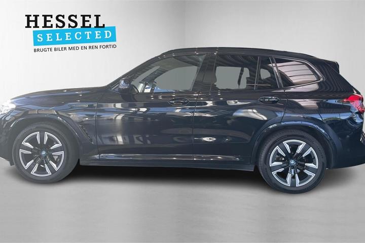 Sort BMW iX3 fra 2023