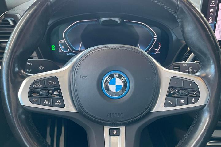 Sort BMW iX3 fra 2023