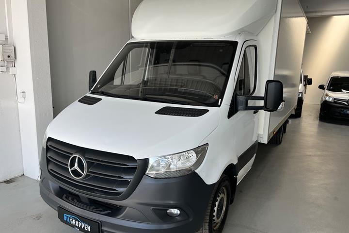 Hvid Mercedes Sprinter 317 fra 2020