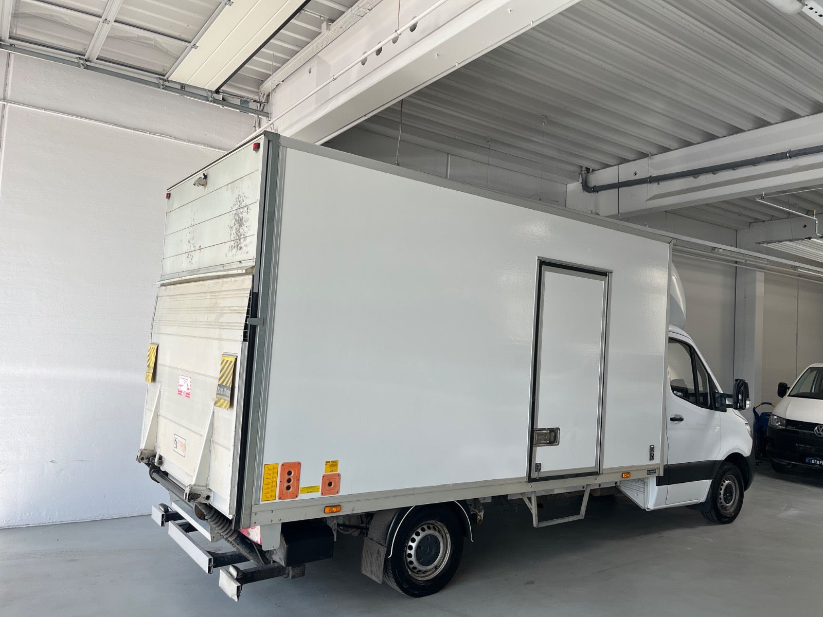 Hvid Mercedes Sprinter 317 fra 2020