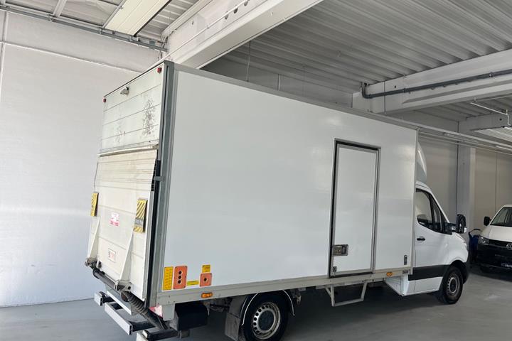 Hvid Mercedes Sprinter 317 fra 2020