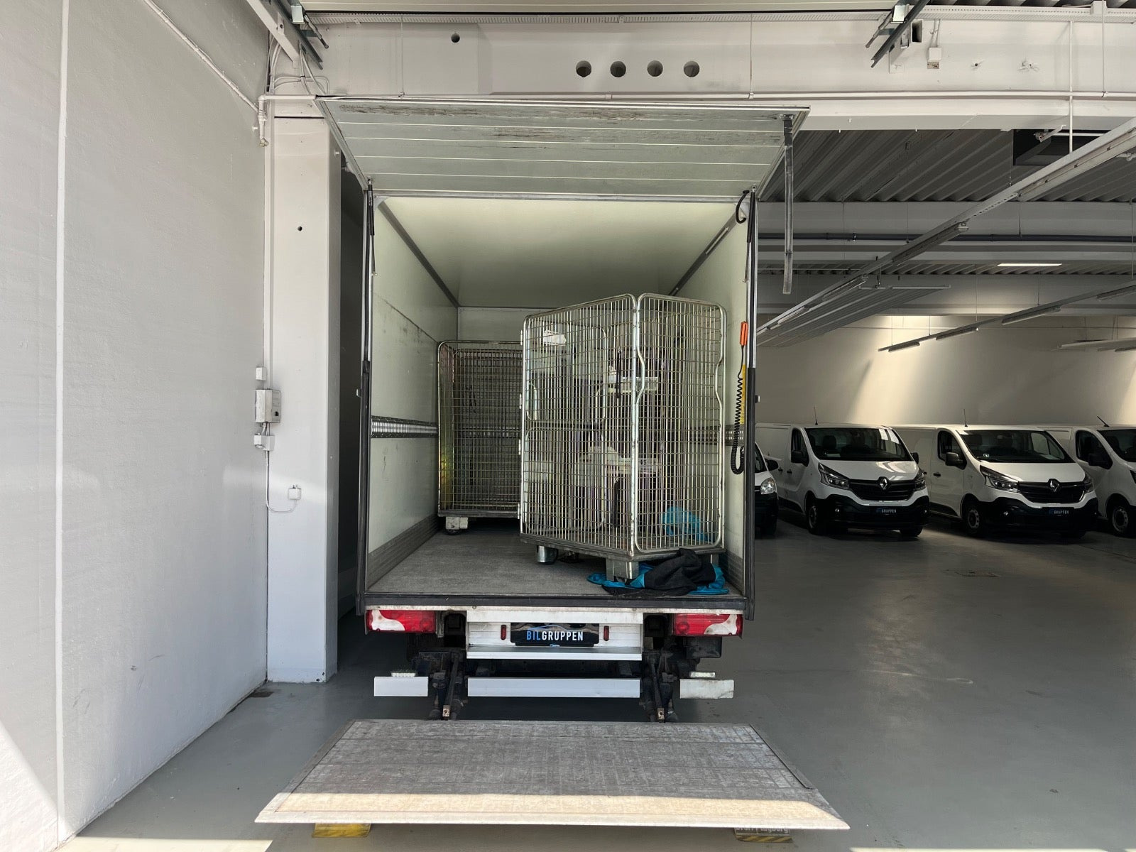 Hvid Mercedes Sprinter 317 fra 2020