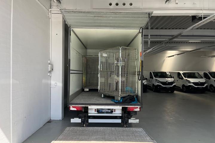 Hvid Mercedes Sprinter 317 fra 2020