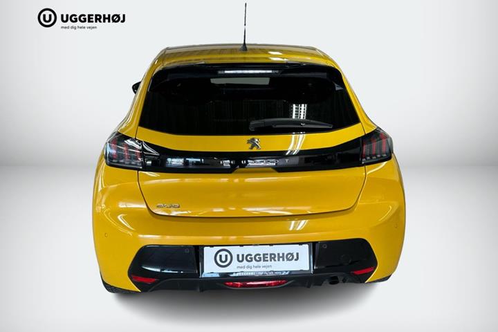 Gul Peugeot 208 fra 2021