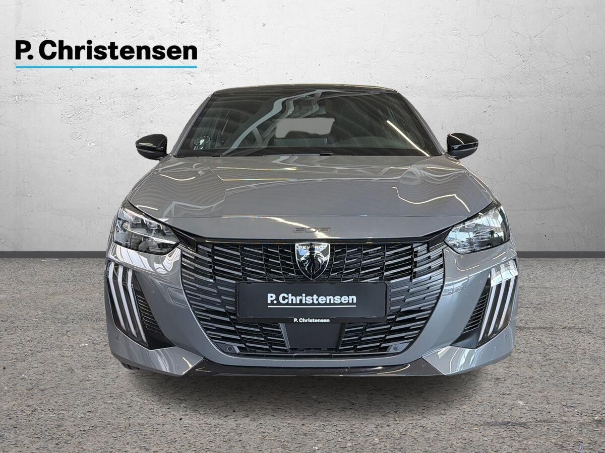 Sort Peugeot e-208 fra 2026