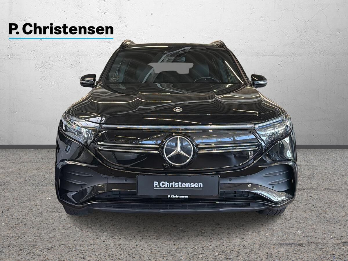 Sort Mercedes EQB350 fra 2023
