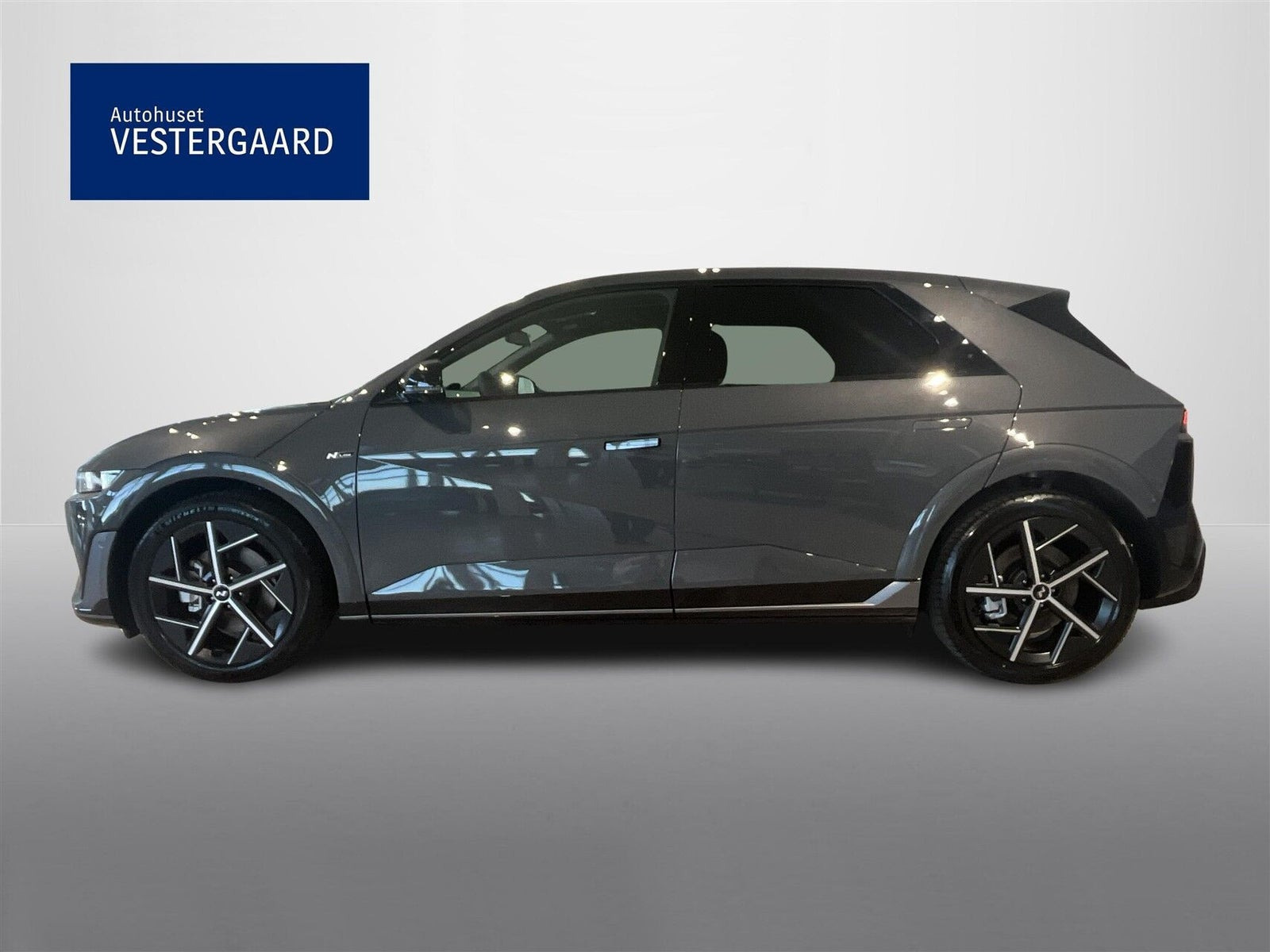 Grå Hyundai Ioniq 5 fra 2026