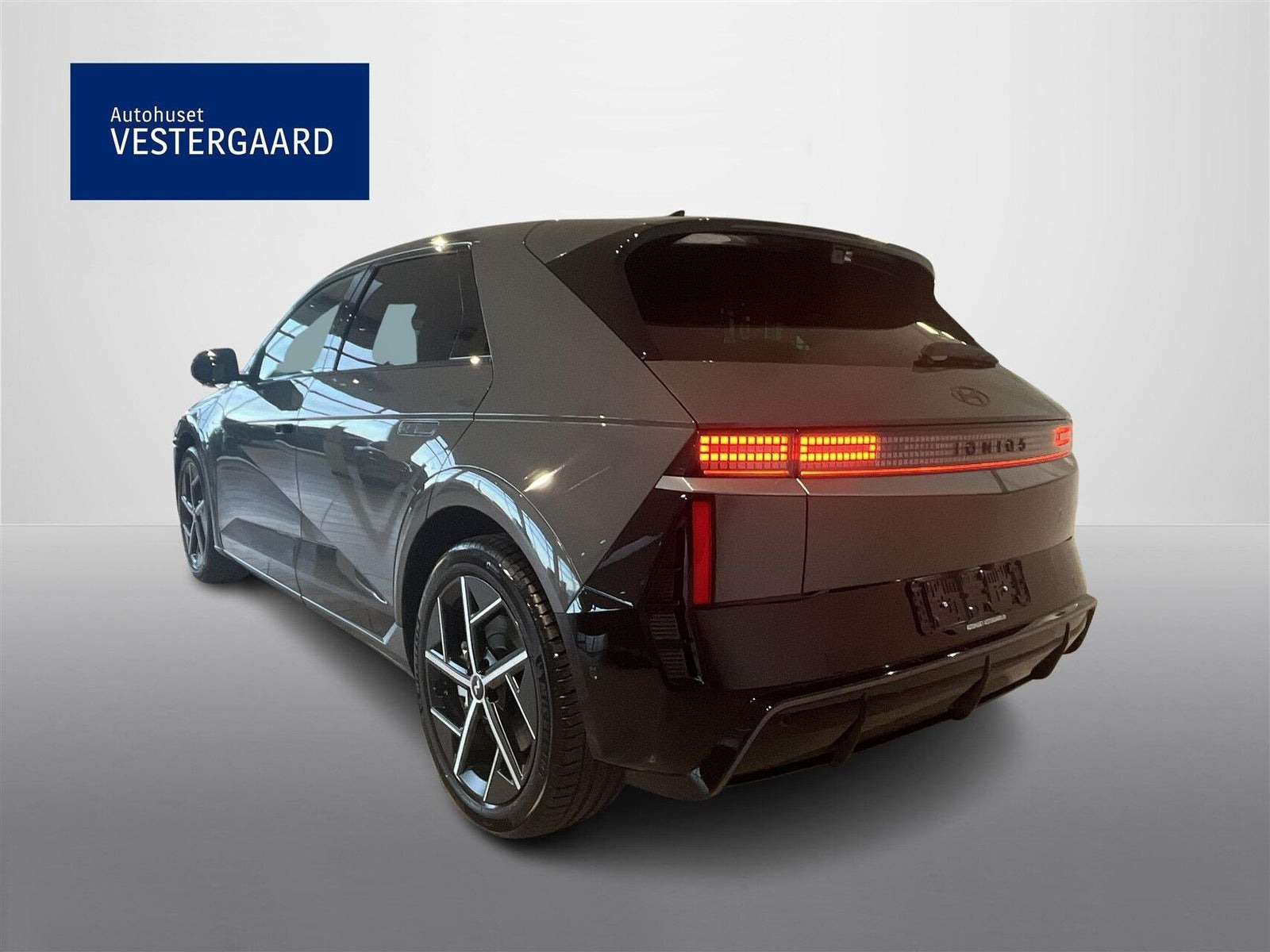 Grå Hyundai Ioniq 5 fra 2026