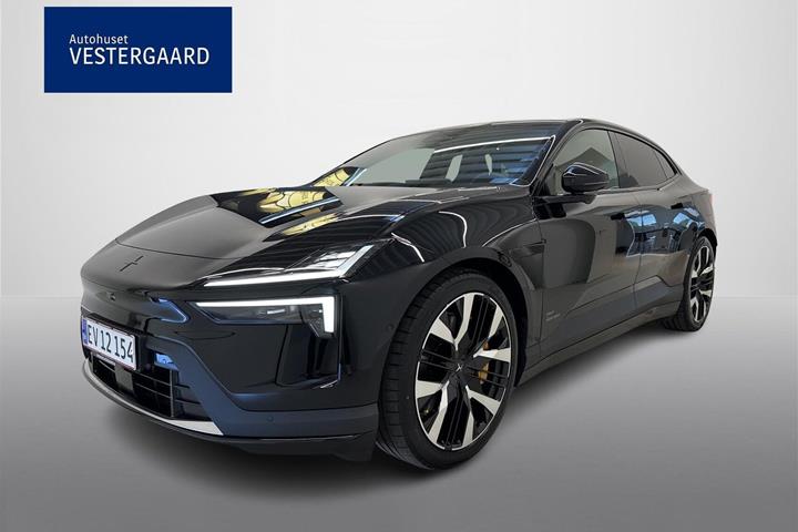Sort Polestar 4 fra 2026