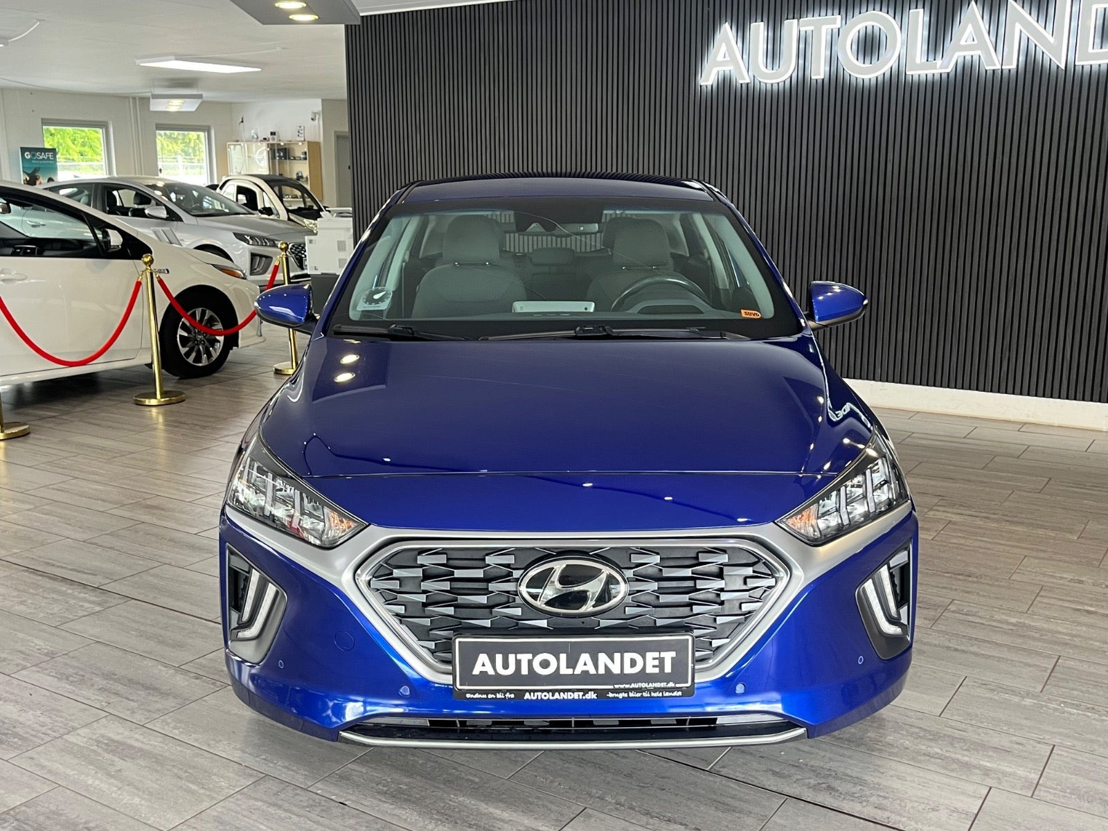 Blå Hyundai Ioniq fra 2020