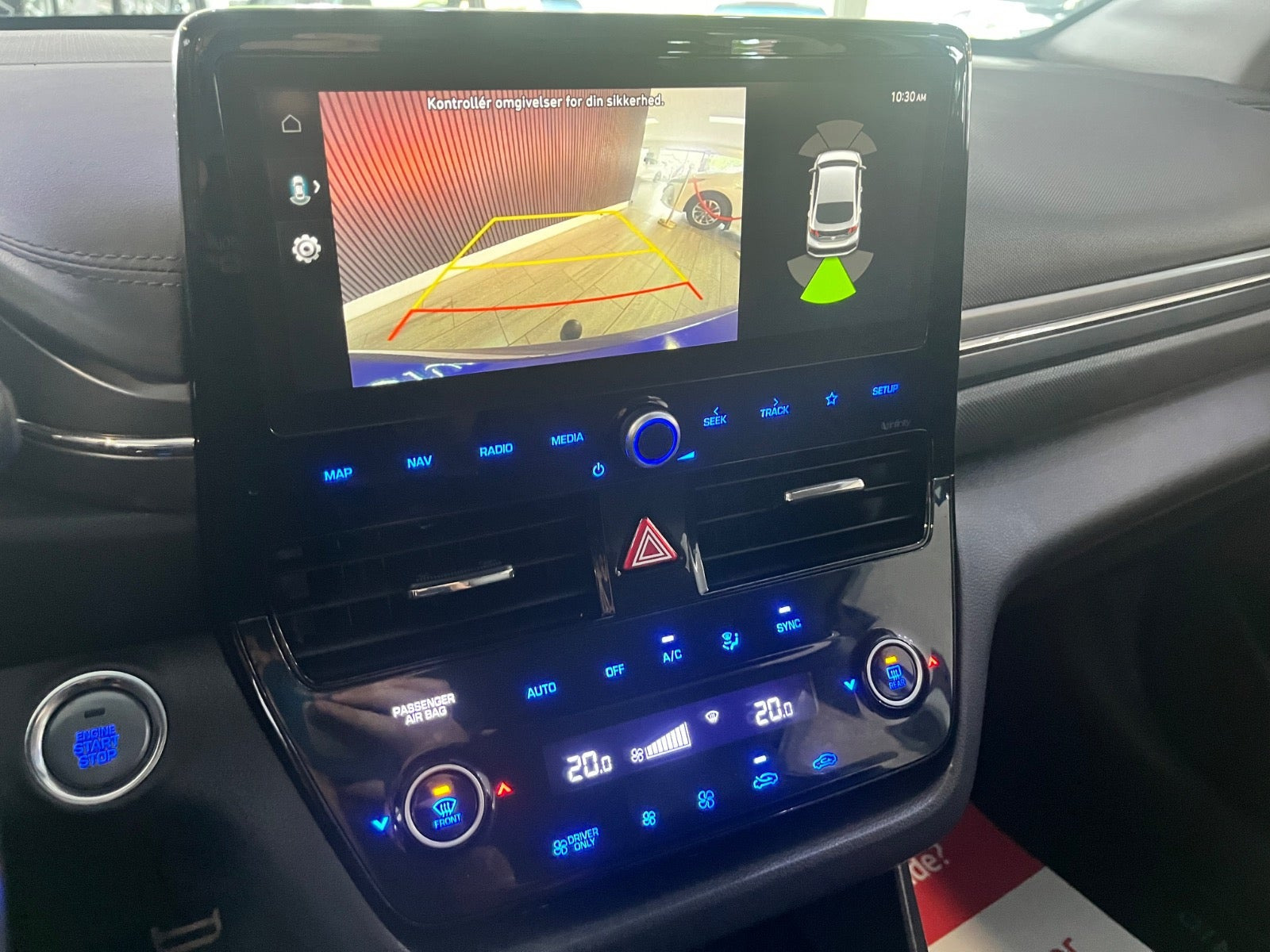 Blå Hyundai Ioniq fra 2020