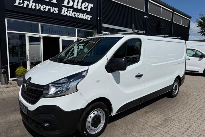 Hvid Renault Trafic T29 fra 2021