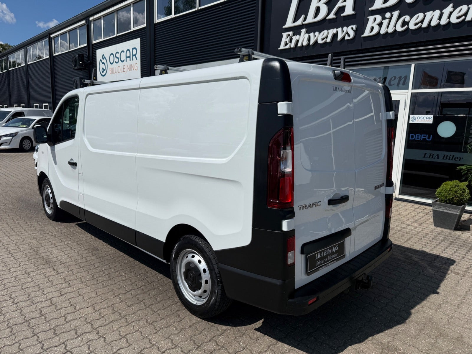 Hvid Renault Trafic T29 fra 2021