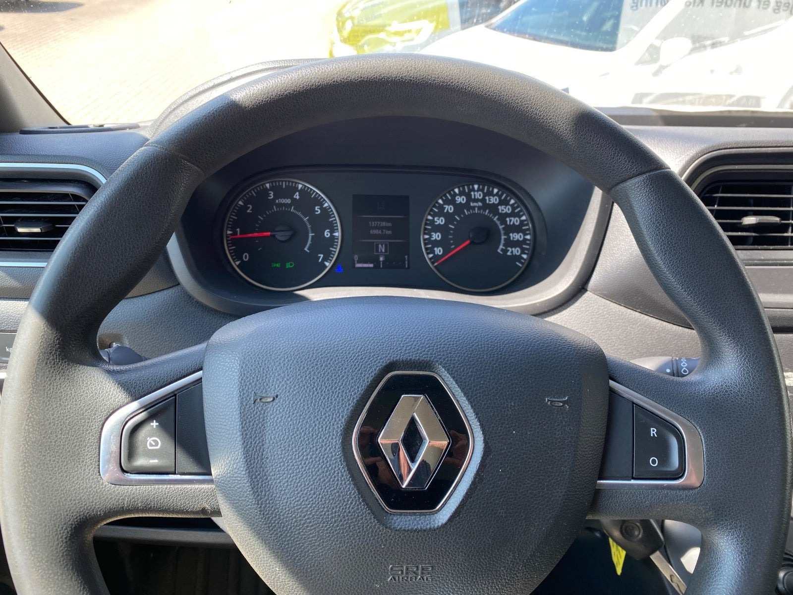 Hvid Renault Master IV T35 fra 2021