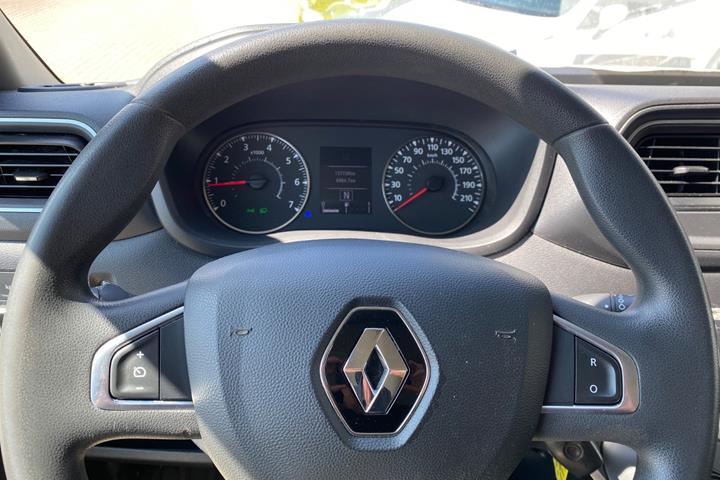 Hvid Renault Master IV T35 fra 2021