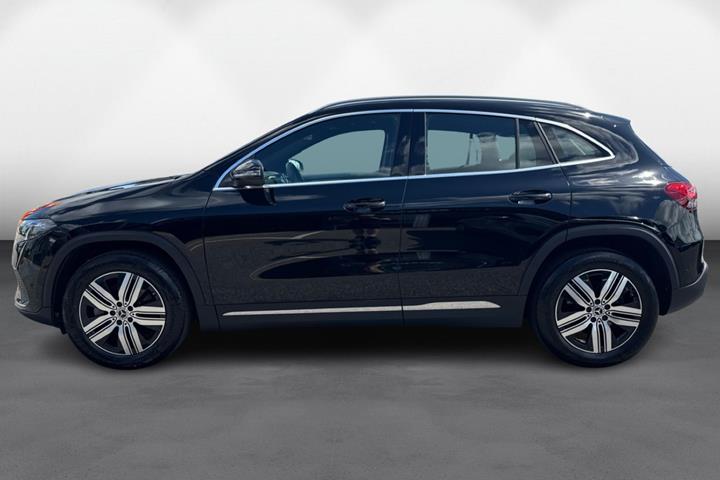 Sort Mercedes EQA250 fra 2023