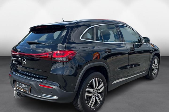 Sort Mercedes EQA250 fra 2023