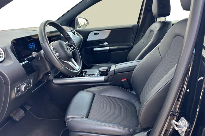 Sort Mercedes EQA250 fra 2023
