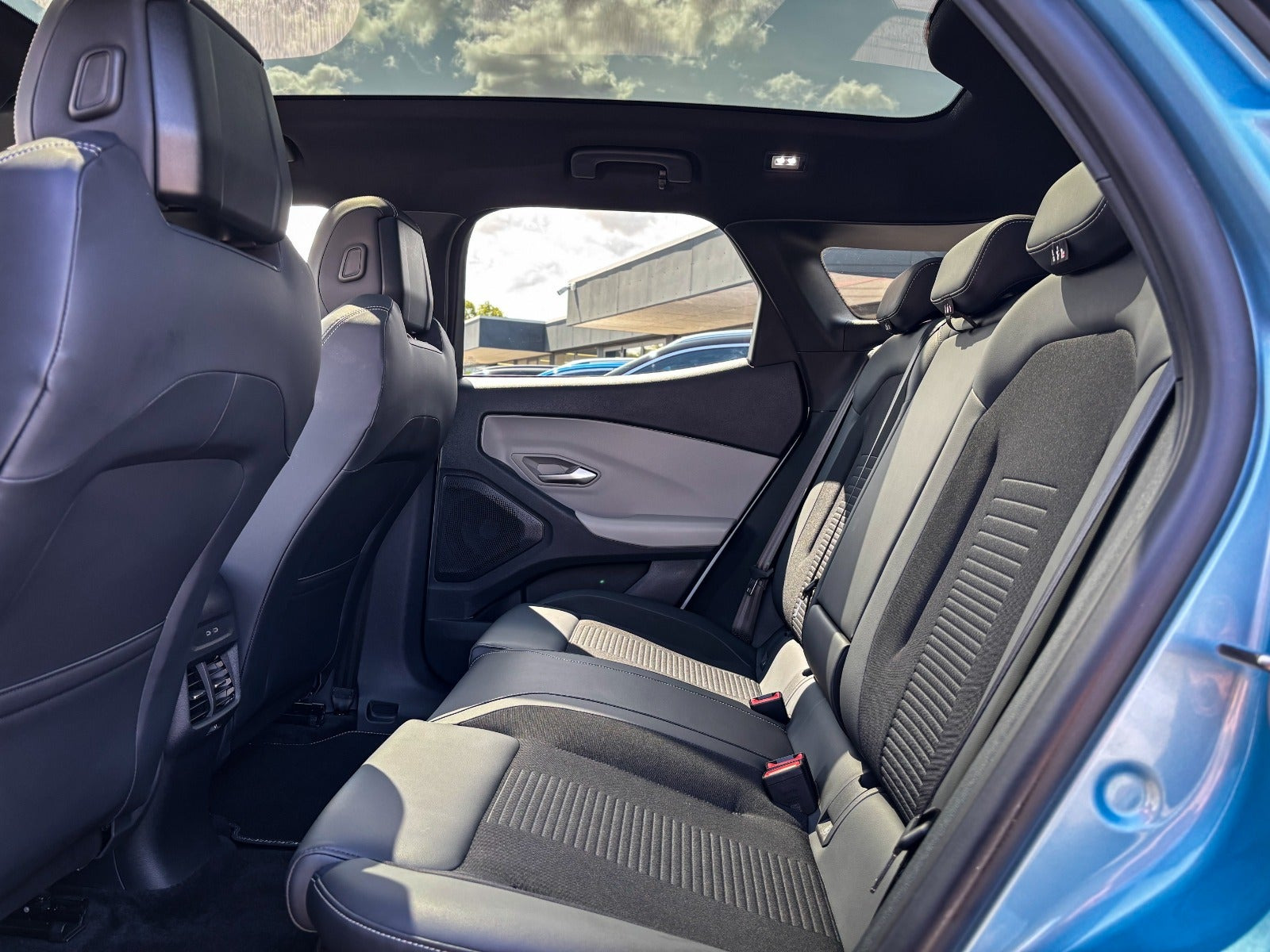Blå Ford Explorer fra 2024