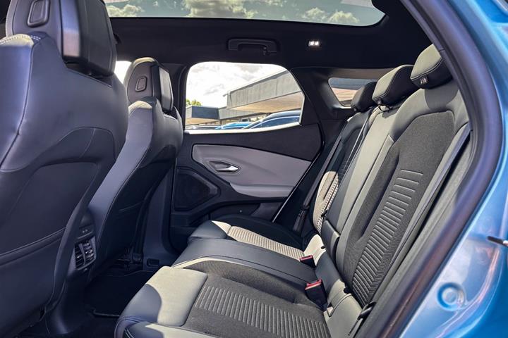 Blå Ford Explorer fra 2024