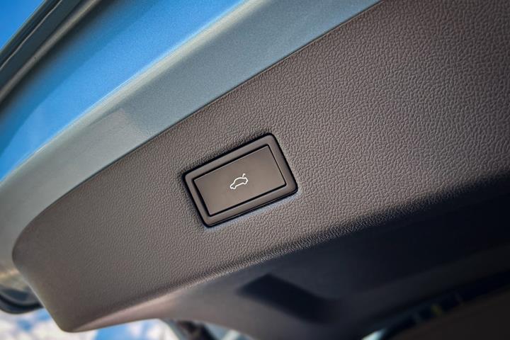 Blå Ford Explorer fra 2024
