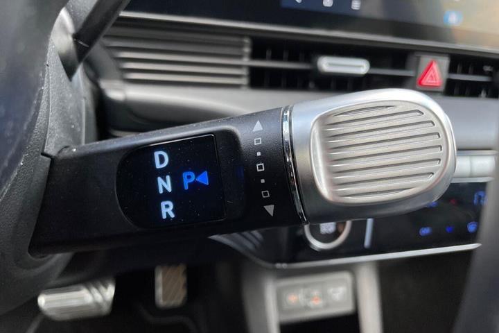 Rød Hyundai Ioniq 5 fra 2025