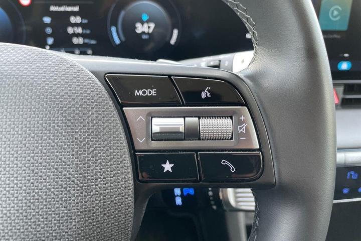 Rød Hyundai Ioniq 5 fra 2025