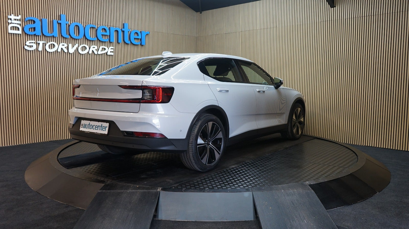 Hvid Polestar 2 fra 2023