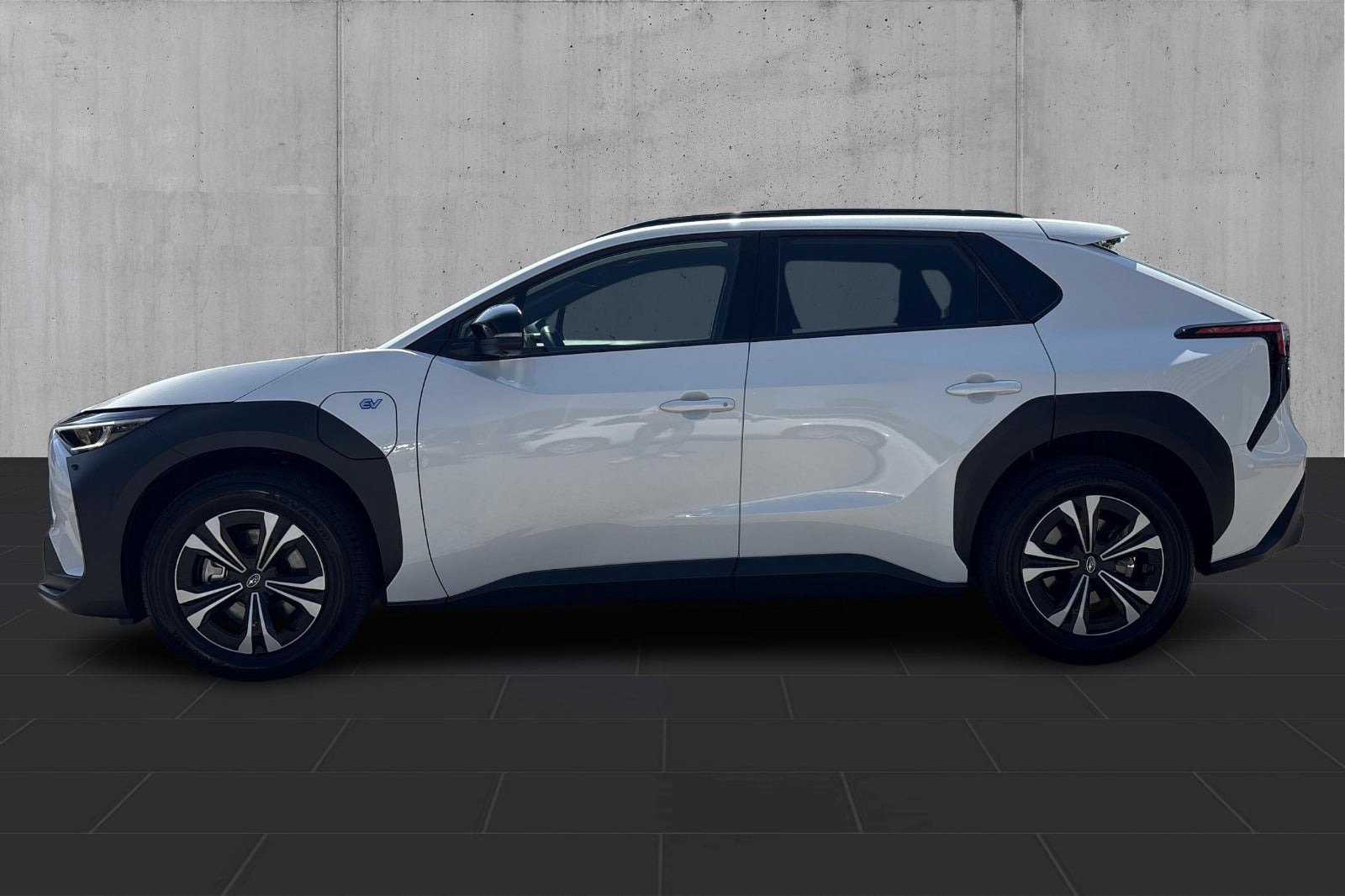 Sølv Subaru Solterra fra 2024